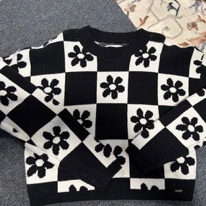Hollister Black and White Knit Sweater